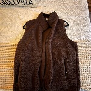 Aritzia TNA Brown Fleece Vest